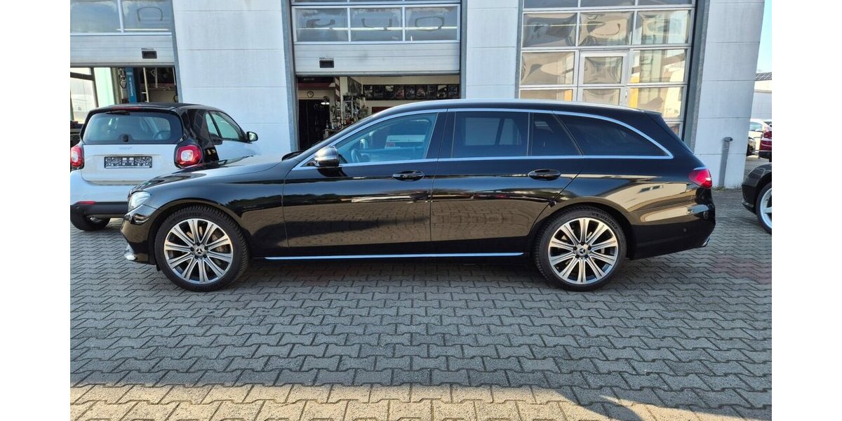 Mercedes-Benz E 400 d T 4M Standheizung, Rückfahrkamera, AHK, Co 203.000 km 17.990 &euro; Rodgau 63110
