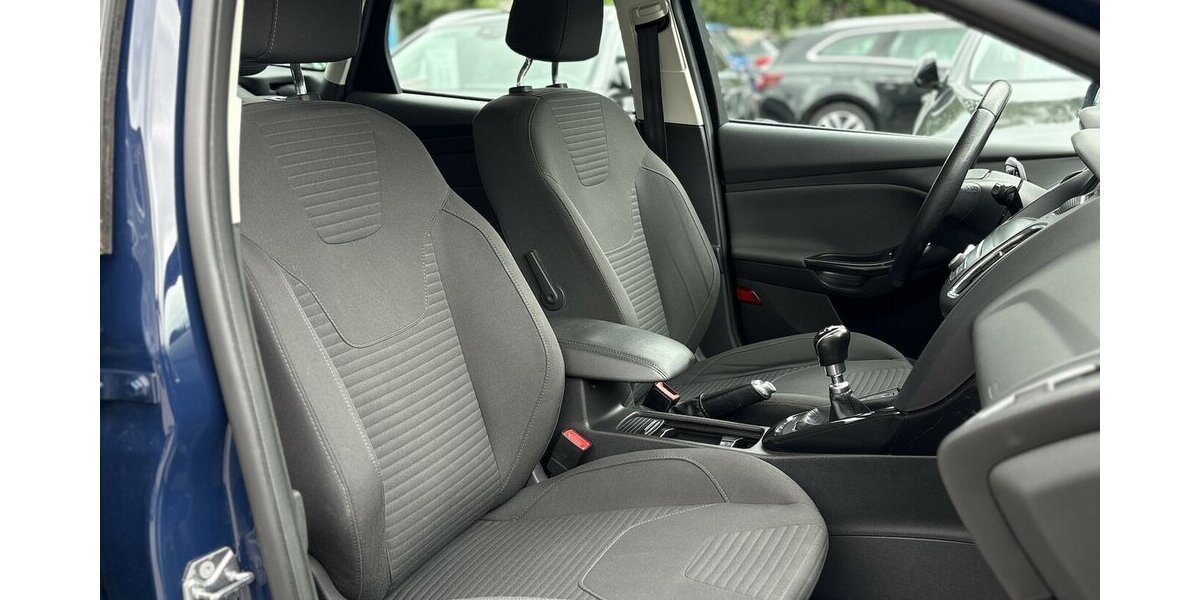Ford Focus Turnier Titanium CARPLAY/KEYLESS/NAVI/PDC 187.775 km 6.800 &euro; Villingen-Schwenningen 78054