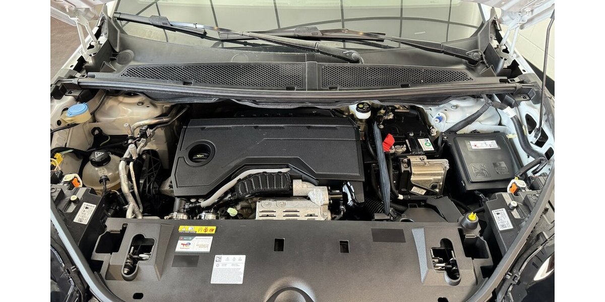 Peugeot 5008 145 Mild Hybrid Allure7 Sitzer LED CAM 18.200 km 27.820 &euro; Lich 35423