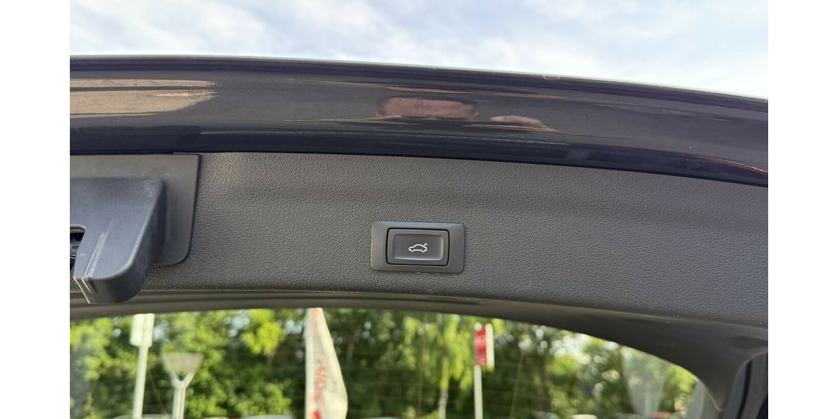 Audi A6 40 TDI/STANDHEIZUNG/ACC/AHK/NAVI/1.HAND/DAB 97.511 km 28.900 &euro; Villingen-Schwenningen 78054