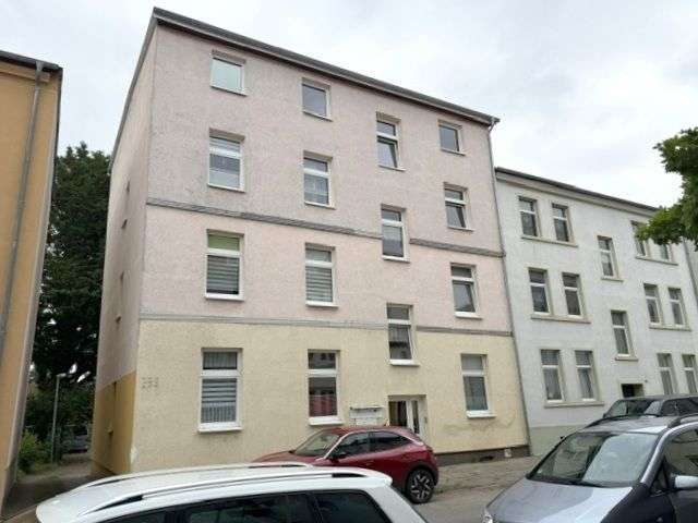 Etagenwohnung Güstrow - 4 Zimmer, 100 m&sup2;, 850&euro; | Angebot:27312486