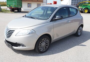 Lancia Ypsilon 110.100 km 3.890 &euro; Griesstätt 83556