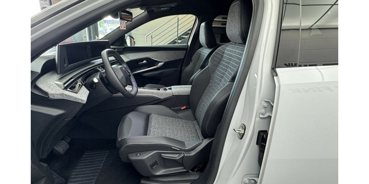 Peugeot 5008 145 Mild Hybrid Allure7 Sitzer LED CAM 18.200 km 27.820 &euro; Lich 35423