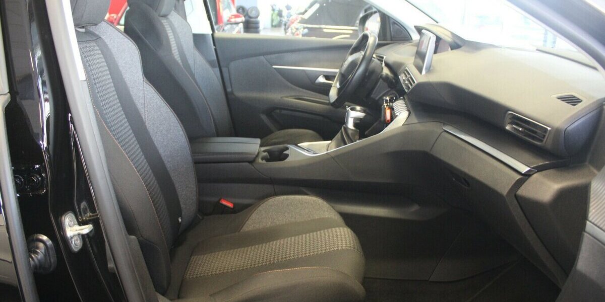 Peugeot 3008 PureTech 130 Stop&Start Crossway 39.028 km 13.980 &euro; Euskirchen 53881