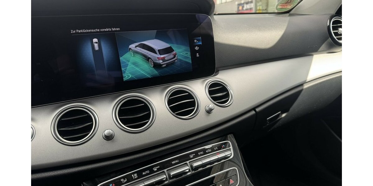Mercedes-Benz E 400 d 4 MATIC/LED/KAMERA/KLIMA/DAB/APP-CONNECT 59.719 km 39.900 &euro; Villingen-Schwenningen 78054