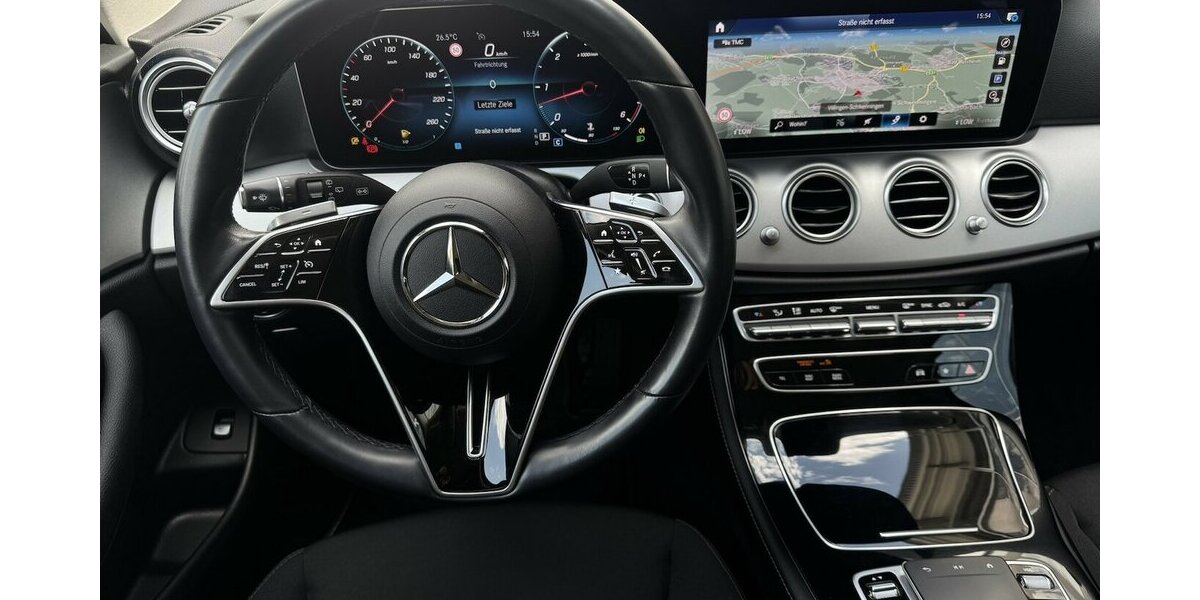 Mercedes-Benz E 400 d 4 MATIC/LED/KAMERA/KLIMA/DAB/APP-CONNECT 59.719 km 39.900 &euro; Villingen-Schwenningen 78054