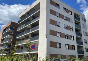 Wohnung Dresden Klotzsche - 5 Zimmer, 126 m&sup2;, 1.390&euro; | Angebot:27258937