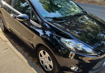 Ford Fiesta 136.900 km 5.200 &euro; Fellbach 70736
