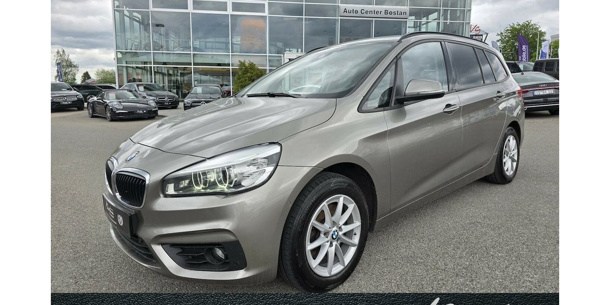 BMW 218 Active Tourer d ADVANTAGE/7-SITZER/AHK/KLIMA 179.900 km 12.900 &euro; Villingen-Schwenningen 78054