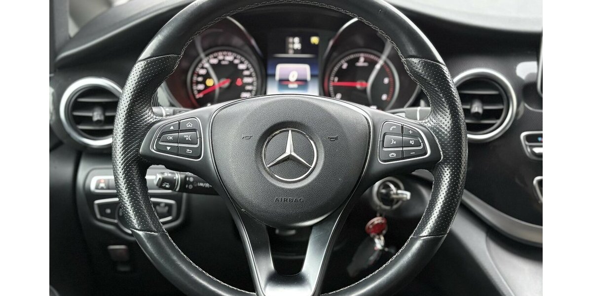Mercedes-Benz V 250 D Lang Edition STANDHZ/SHZ/NAVI/KAMERA/AHK 118.803 km 35.900 &euro; Villingen-Schwenningen 78054