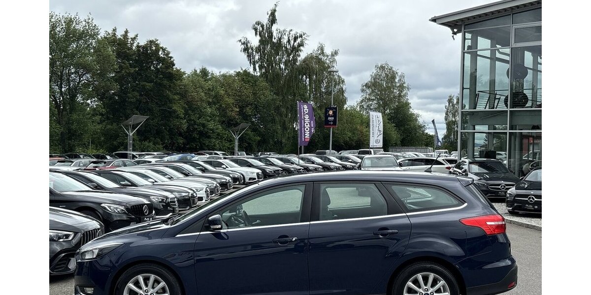 Ford Focus Turnier Titanium CARPLAY/KEYLESS/NAVI/PDC 187.775 km 6.800 &euro; Villingen-Schwenningen 78054