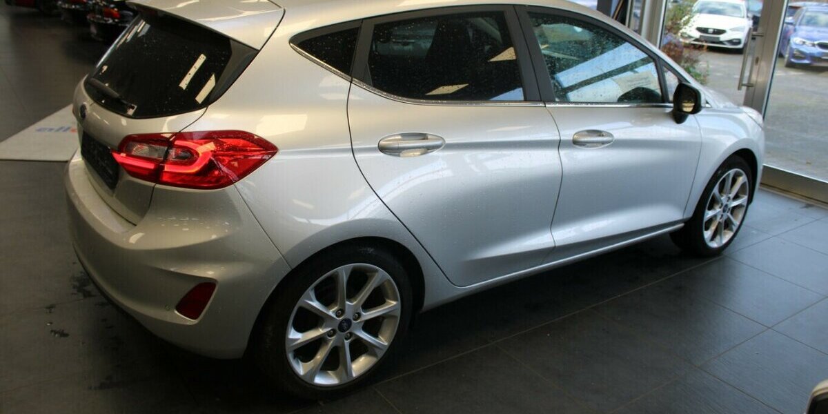 Ford Fiesta 1.0 EcoBoost S&S TiTANIUM 63.854 km 9.980 &euro; Euskirchen 53881