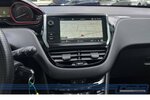 Peugeot 2008 1.2 PT 130 Allure*Pano*Navi*Leder*1-Hand* 79.035 km 10.990 &euro; Berlin 13187