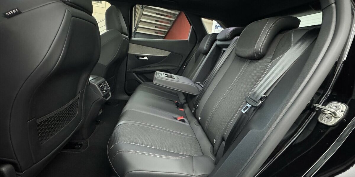 Peugeot 3008 GT 130 Puretech EAT8 1.Hand AHK 49.200 km 21.720 &euro; Lich 35423