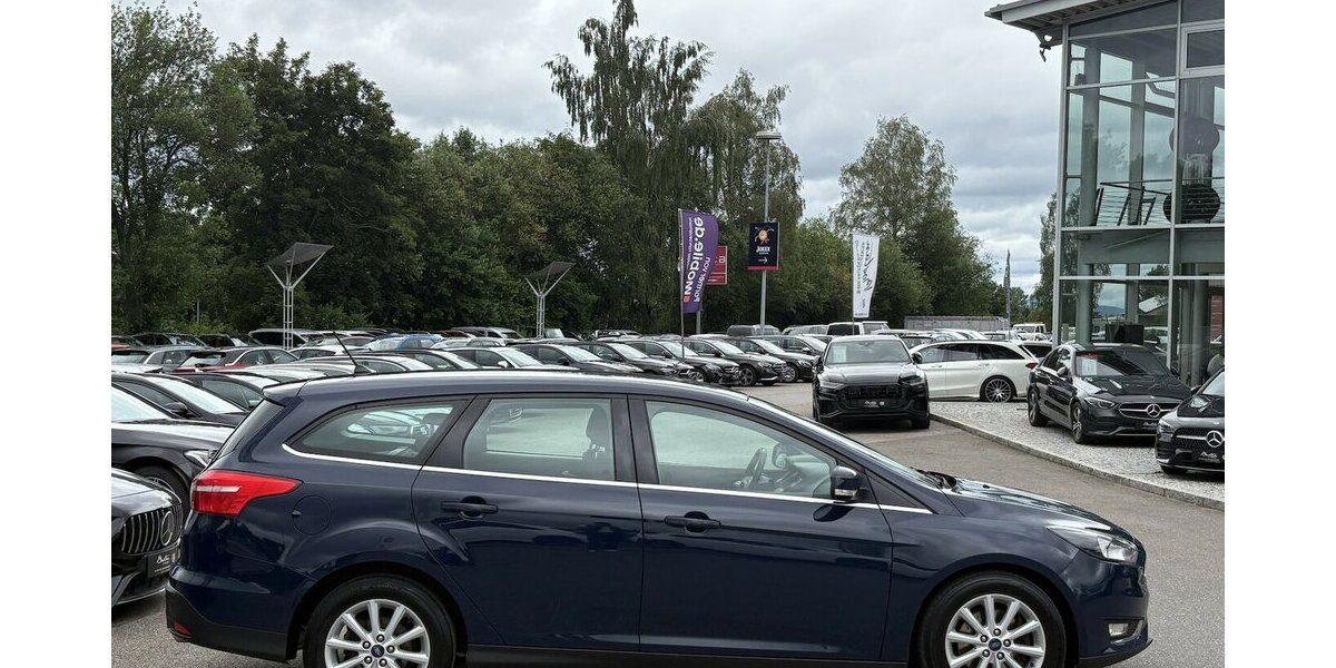 Ford Focus Turnier Titanium CARPLAY/KEYLESS/NAVI/PDC 187.775 km 6.800 &euro; Villingen-Schwenningen 78054
