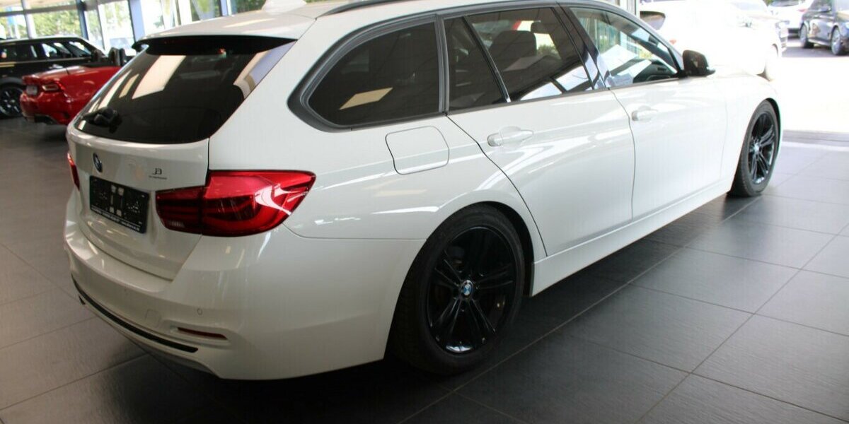 BMW 318 318d Touring Aut. Sport Line 105.126 km 16.980 &euro; Euskirchen 53881