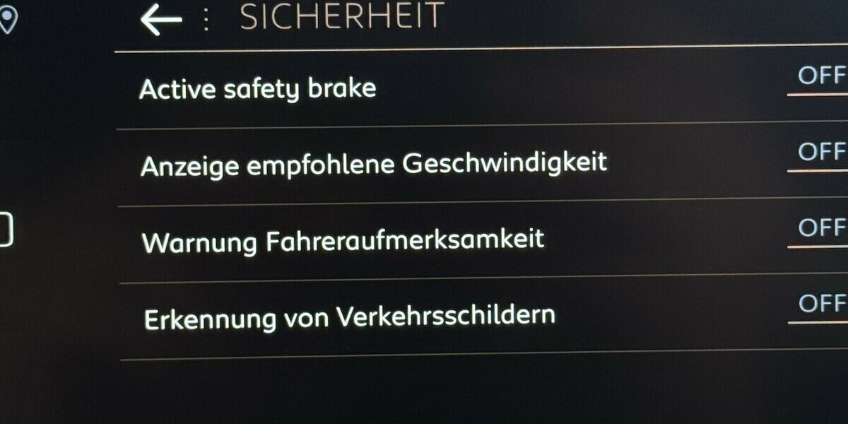 Peugeot 5008 GT 130 Black Edition EAT8 1.Hand Massage 20.400 km 25.770 &euro; Lich 35423