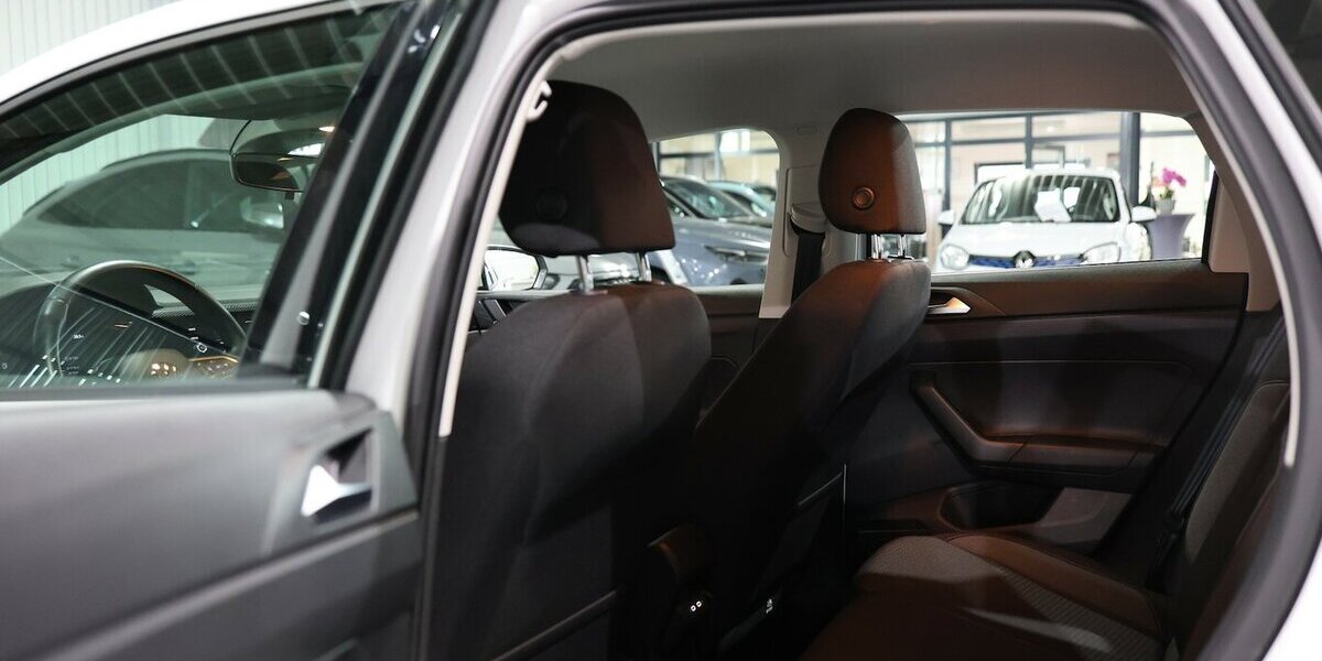 VW Polo VI 1.0 TSI DSG LIFE / DEUTSCHES FAHRZEUG / 38.000 km 18.111 &euro; Hamm 59077