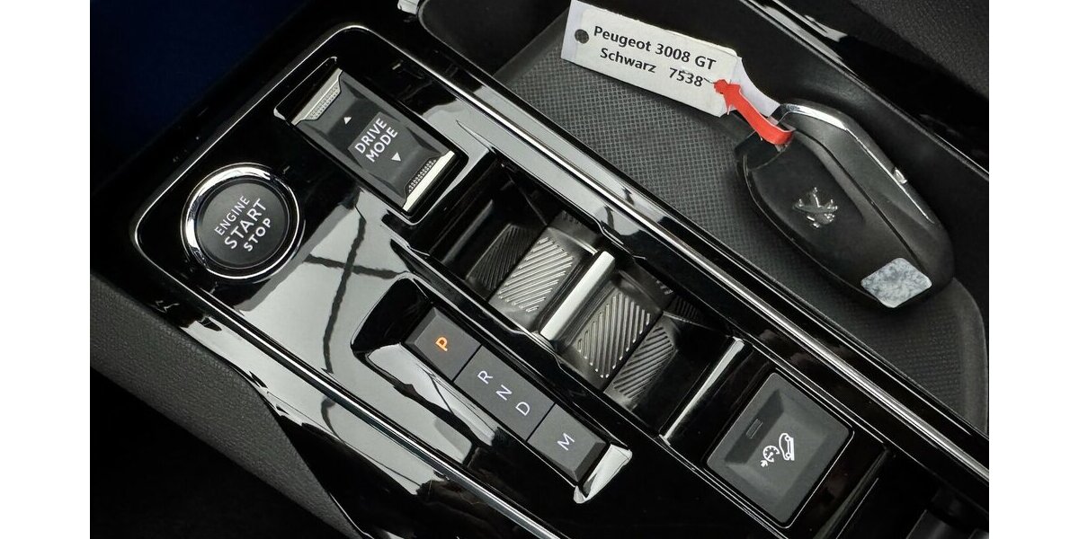 Peugeot 3008 GT 130 Puretech EAT8 1.Hand AHK 49.200 km 21.720 &euro; Lich 35423