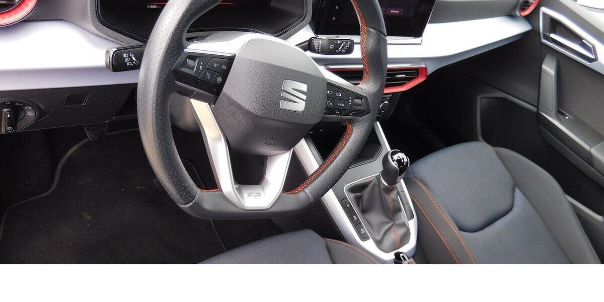Seat Arona 1.0 FR-Line TSI BMT Navi Klima Alu 11.300 km 16.990 &euro; Vordorf 38533