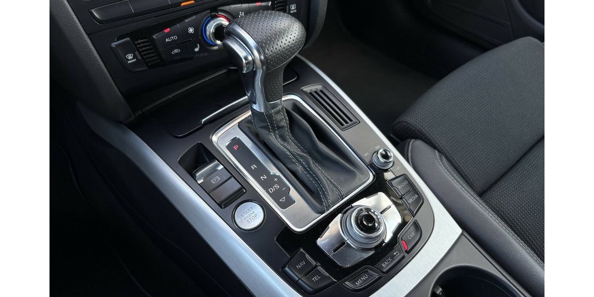 Audi A5 2.0 TDI Cabriolet S-Line XENON/NAVI/1.HAND 121.753 km 17.800 &euro; Villingen-Schwenningen 78054