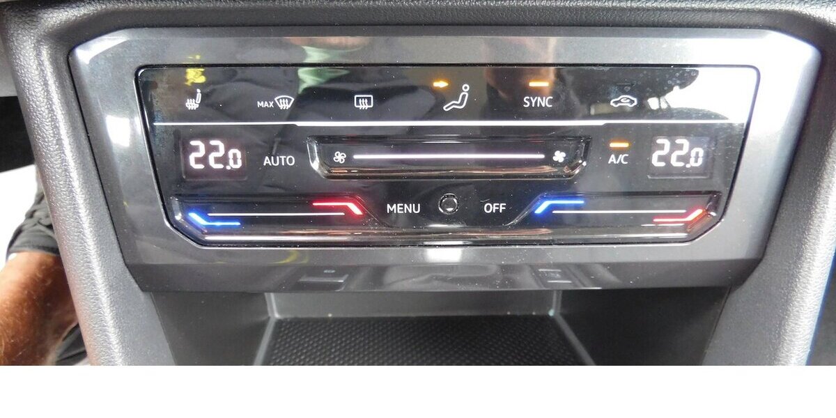 VW Tiguan Allspace 1.5 TSI Life 7 Sitze Navi DSG 26.300 km 29.690 &euro; Vordorf 38533