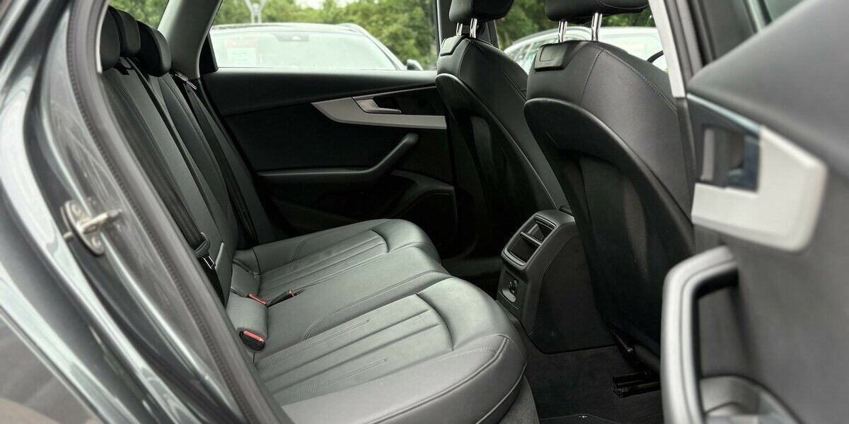 Audi A4 35 TDI S-Line CARPLAY/NAVI/V+C/DAB/SHZ/LED 179.447 km 17.900 &euro; Villingen-Schwenningen 78054