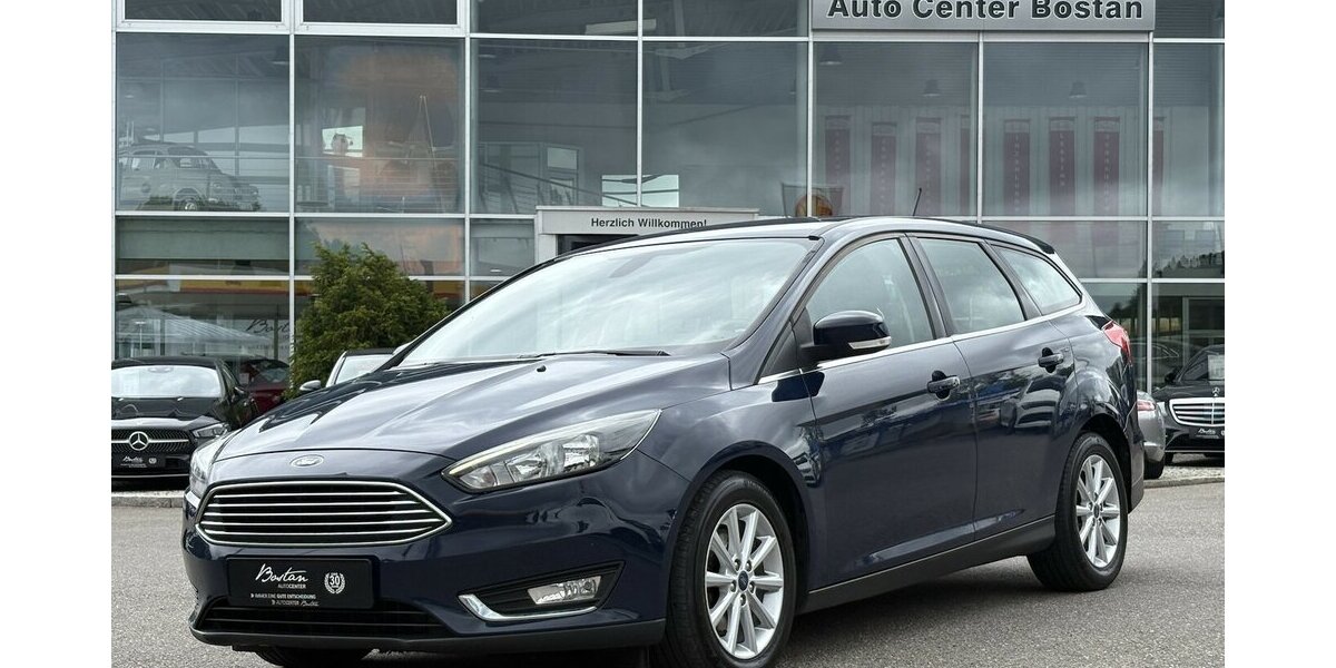 Ford Focus Turnier Titanium CARPLAY/KEYLESS/NAVI/PDC 187.775 km 6.800 &euro; Villingen-Schwenningen 78054
