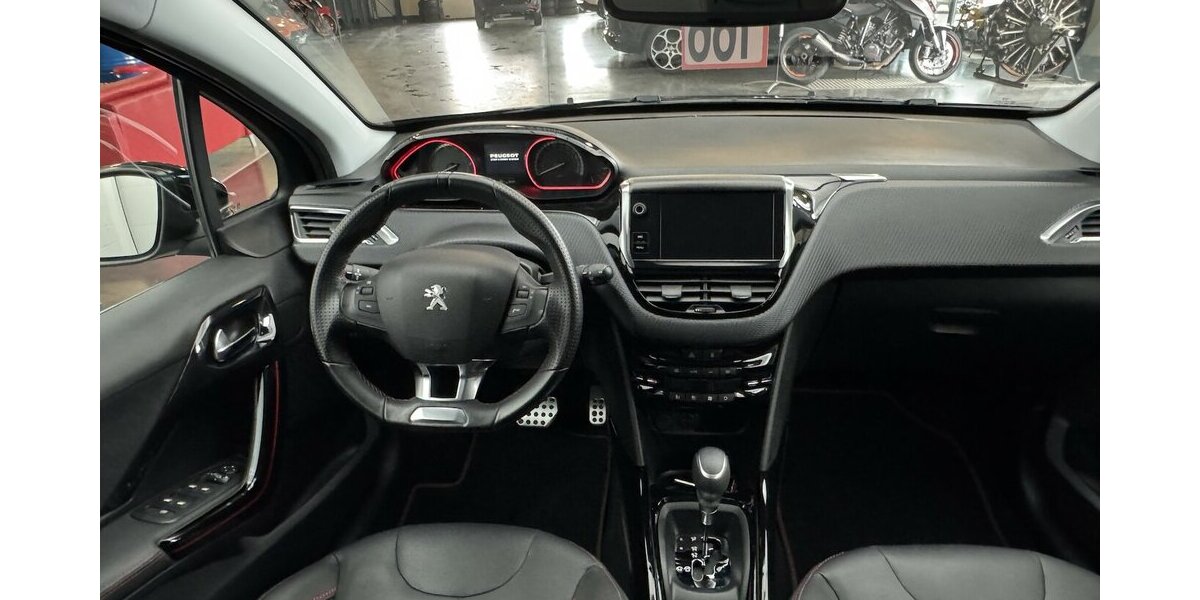 Peugeot 2008 1.2 GT-Line Automatik Sitzheizung Carplay 120.782 km 10.990 &euro; Lich 35423