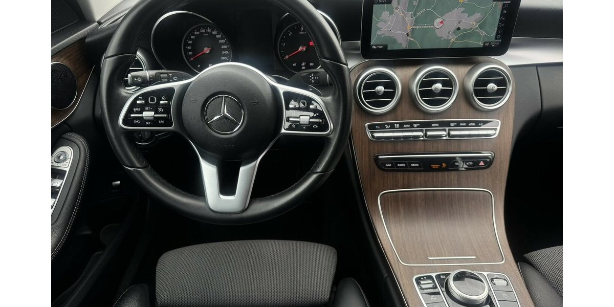 Mercedes-Benz C 220 d 4 MATIC T- MODELL/KAMERA/AHK/NAVI/1.HAND 60.042 km 24.800 &euro; Villingen-Schwenningen 78054
