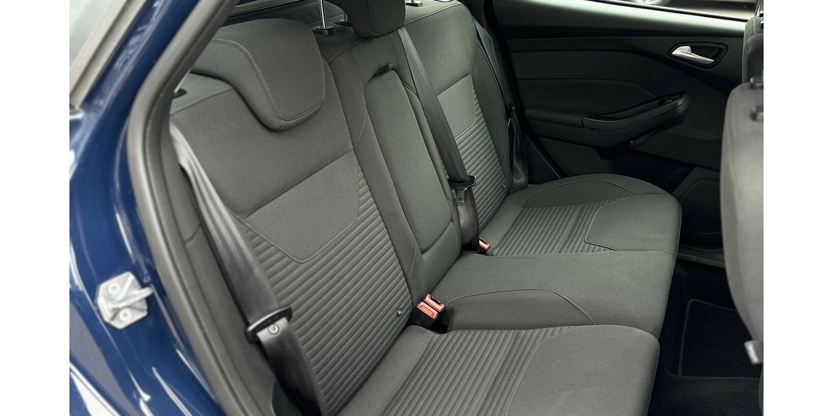 Ford Focus Turnier Titanium CARPLAY/KEYLESS/NAVI/PDC 187.775 km 6.800 &euro; Villingen-Schwenningen 78054