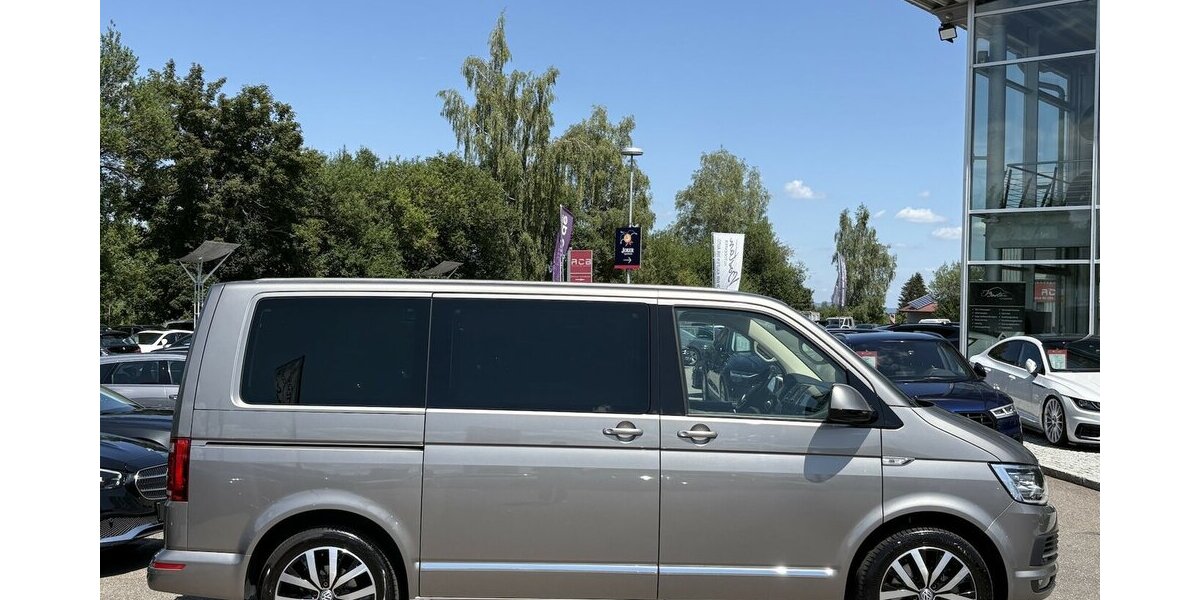 VW T6 Multivan Highline 4Motion DAB/KAMERA/7-SITZER 91.514 km 41.900 &euro; Villingen-Schwenningen 78054
