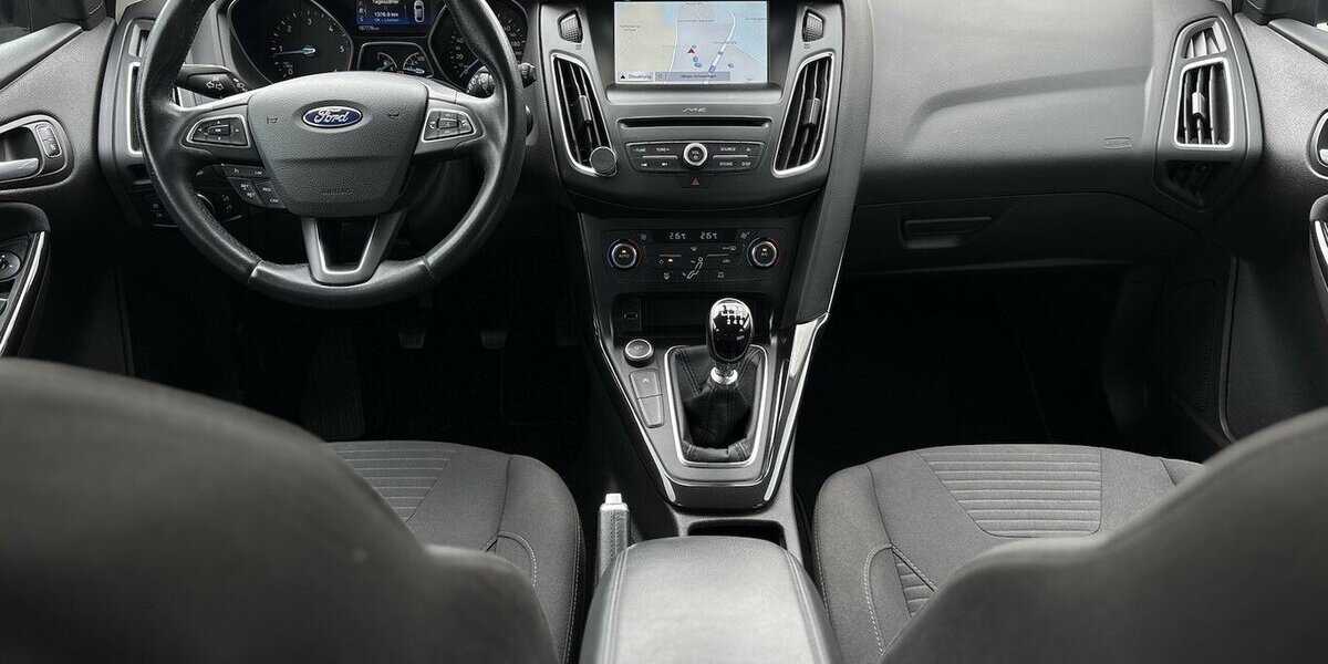 Ford Focus Turnier Titanium CARPLAY/KEYLESS/NAVI/PDC 187.775 km 6.800 &euro; Villingen-Schwenningen 78054