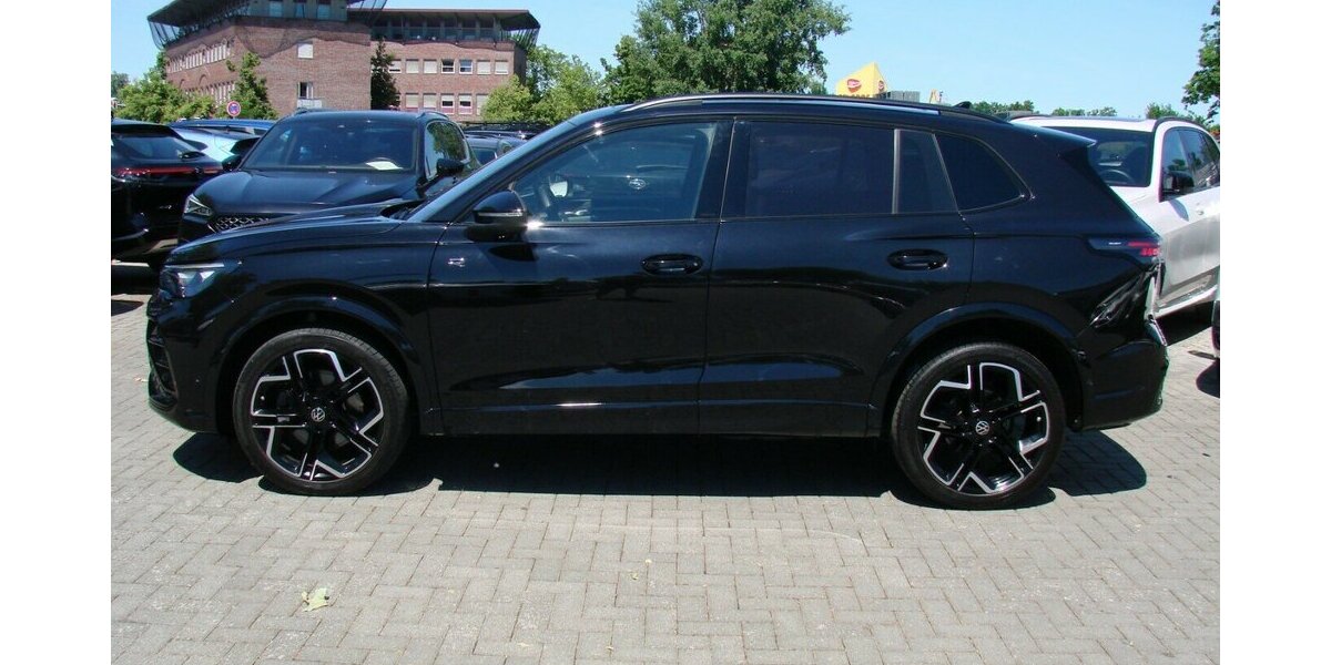 VW Tiguan R-Line Black Style 4M Pano AHK SHZ IQ Light 44.213 km 42.980 &euro; Falkensee 14612