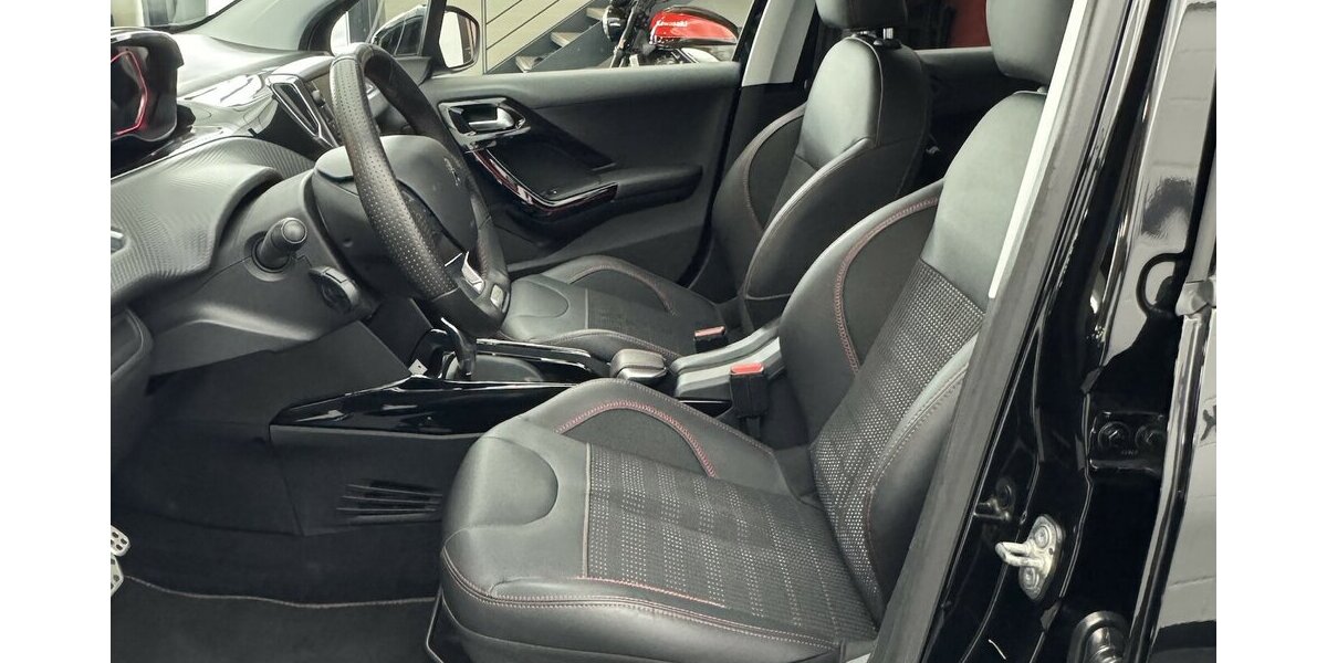 Peugeot 2008 1.2 GT-Line Automatik Sitzheizung Carplay 120.782 km 10.990 &euro; Lich 35423