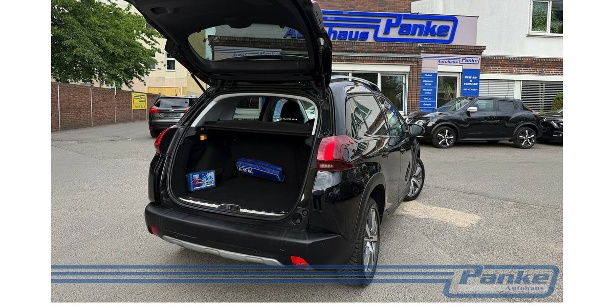 Peugeot 2008 Allure*Pano*Leder*R-Cam*Navi*SHZ*LED*USB* 81.293 km 9.990 &euro; Berlin 13187