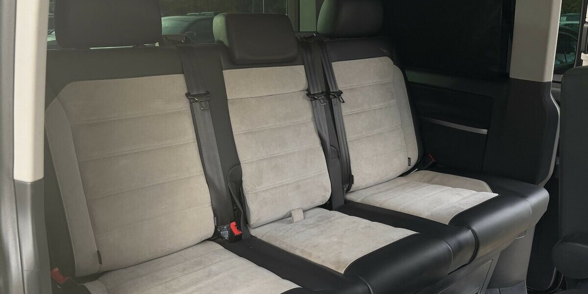VW T6 Multivan GENERATION SIX/4x4/KAMERA/7-SITZER 231.260 km 25.900 &euro; Villingen-Schwenningen 78054