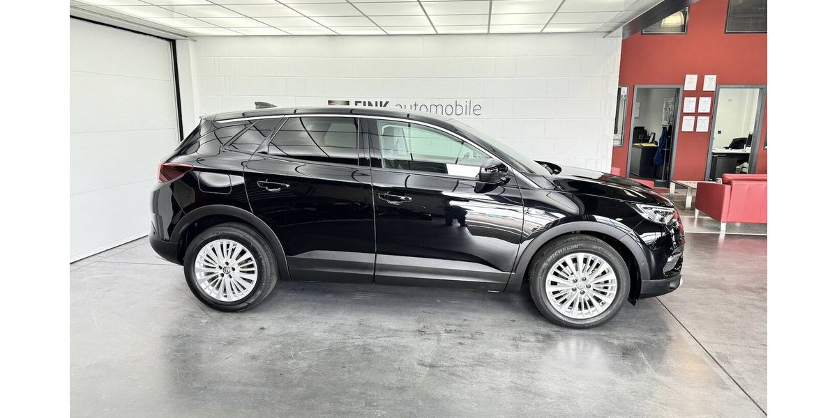 Opel Grandland 1.2 Turbo Innovation Navi Winterpaket 65.200 km 11.999 &euro; Lich 35423
