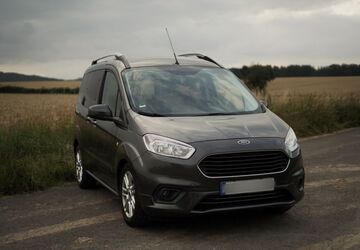Ford Tourneo Courier 139.400 km 7.900 &euro; Stadtoldendorf 37627