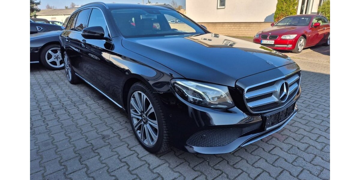 Mercedes-Benz E 400 d T 4M Standheizung, Rückfahrkamera, AHK, Co 203.000 km 17.990 &euro; Rodgau 63110