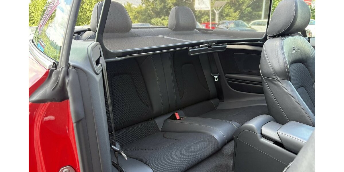 Audi A5 2.0 TDI Cabriolet S-Line XENON/NAVI/1.HAND 121.753 km 17.800 &euro; Villingen-Schwenningen 78054