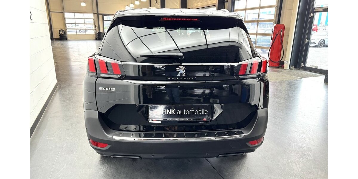 Peugeot 5008 Blue HDI 130 Allure Pack 1.Hand Carplay 52.400 km 22.160 &euro; Lich 35423