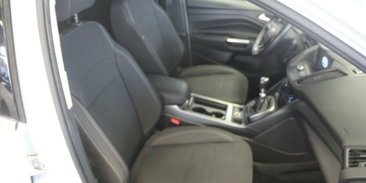 Ford Kuga 1.5 EcoBoost 2x4 ST-Line 105.030 km 12.980 &euro; Euskirchen 53881