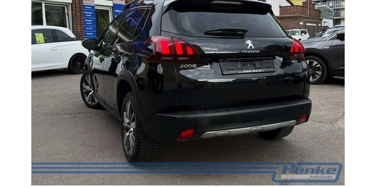 Peugeot 2008 Allure*Pano*Leder*R-Cam*Navi*SHZ*LED*USB* 81.293 km 9.990 &euro; Berlin 13187