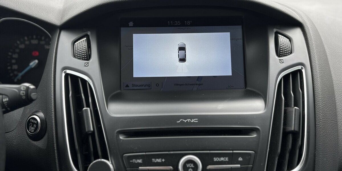Ford Focus Turnier Titanium CARPLAY/KEYLESS/NAVI/PDC 187.775 km 6.800 &euro; Villingen-Schwenningen 78054