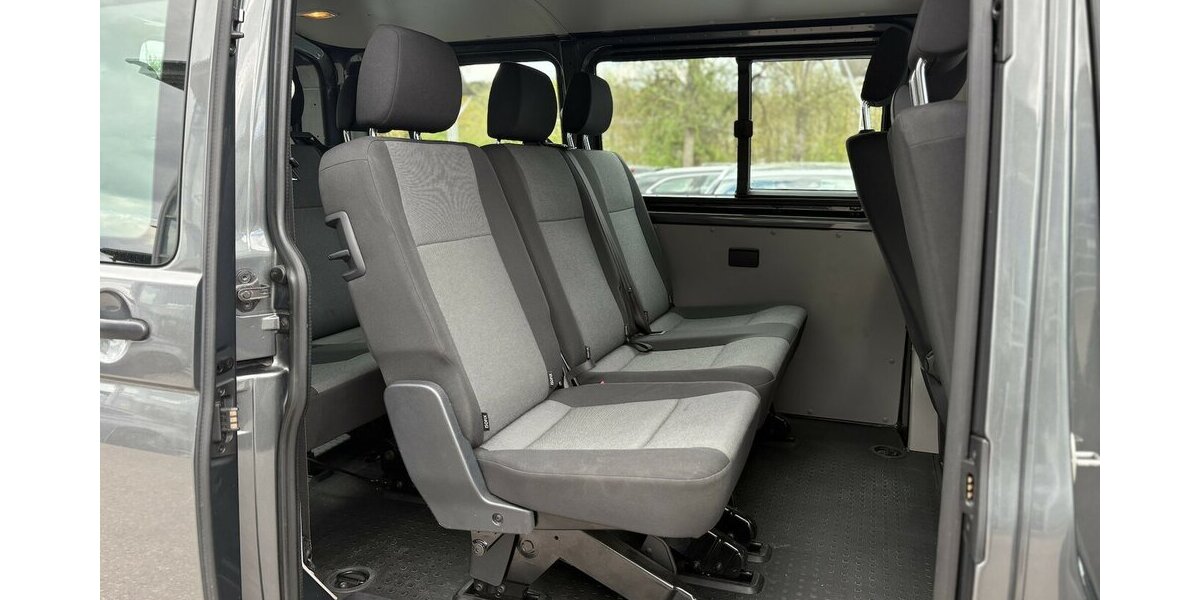 VW T6 Transporter Kasten 9-SITZER/AHK/NAVI/KAMERA 114.224 km 24.900 &euro; Villingen-Schwenningen 78054