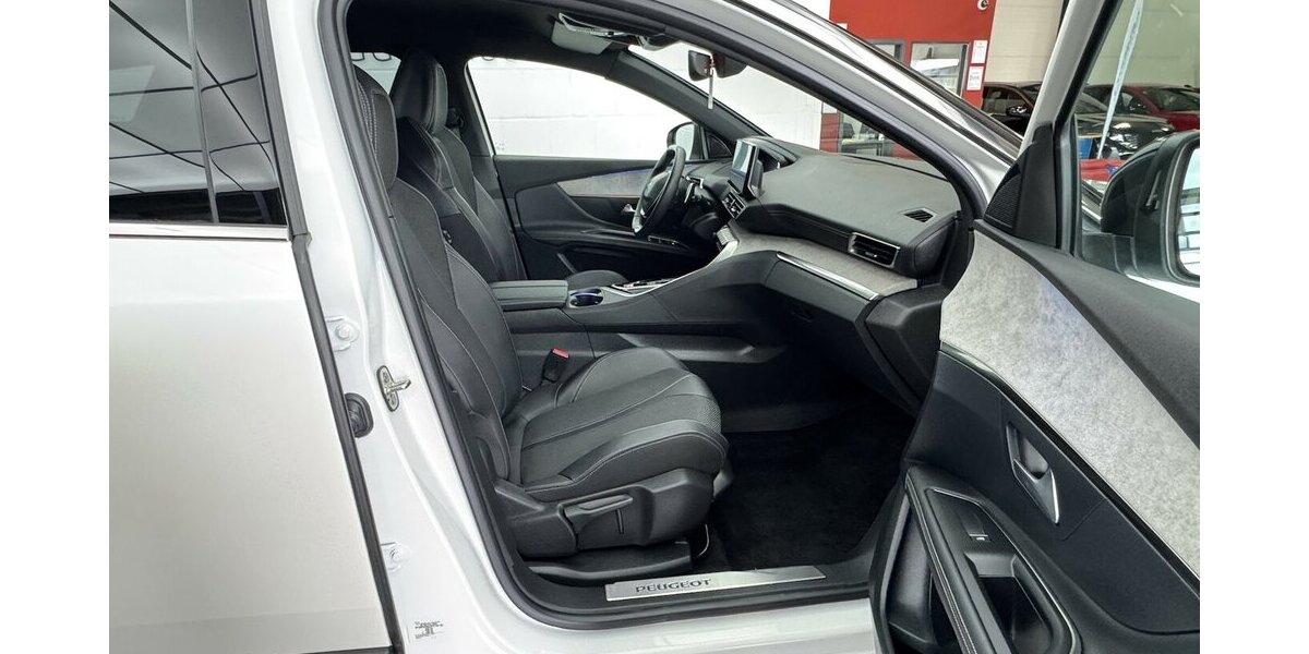 Peugeot 3008 GT 130 Puretech EAT8 1.Hand FULL LED 35.016 km 20.830 &euro; Lich 35423