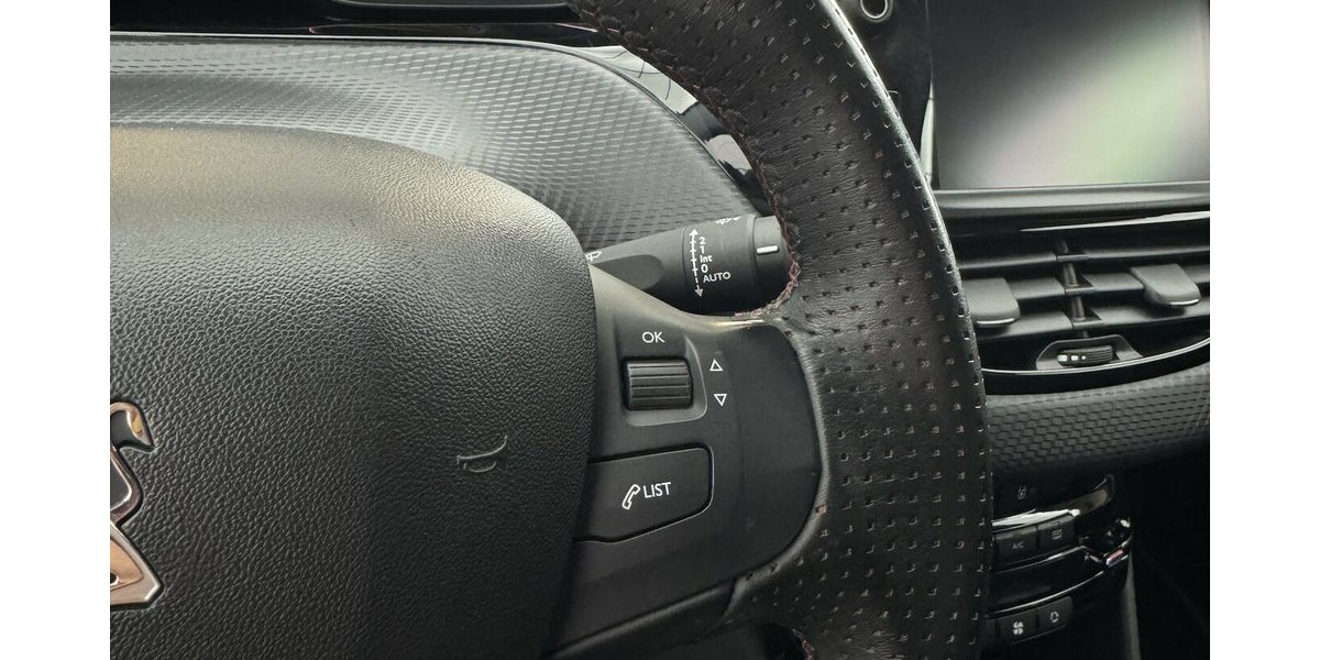 Peugeot 2008 1.2 GT-Line Automatik Sitzheizung Carplay 120.782 km 10.990 &euro; Lich 35423