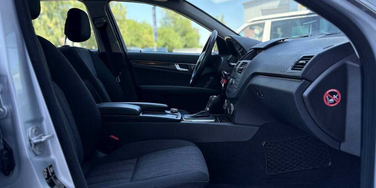 Mercedes-Benz C 220 CDI BlueEfficiency SCHIEBEDACH/NAVI/SHZ 132.163 km 12.900 &euro; Villingen-Schwenningen 78054