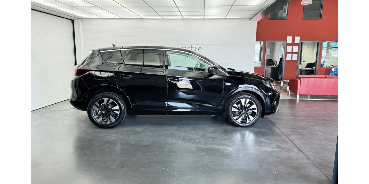 Opel Grandland 1.2 Turbo Elegance CarPlay FULL LED 30.756 km 17.440 &euro; Lich 35423